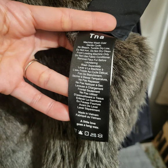 TNA winter coat - Picture 2 of 7